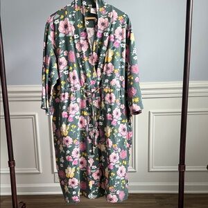 Gownies Nursing / Recovery Gray Pink Floral Wrap Robe Ladies 2XL / 3XL